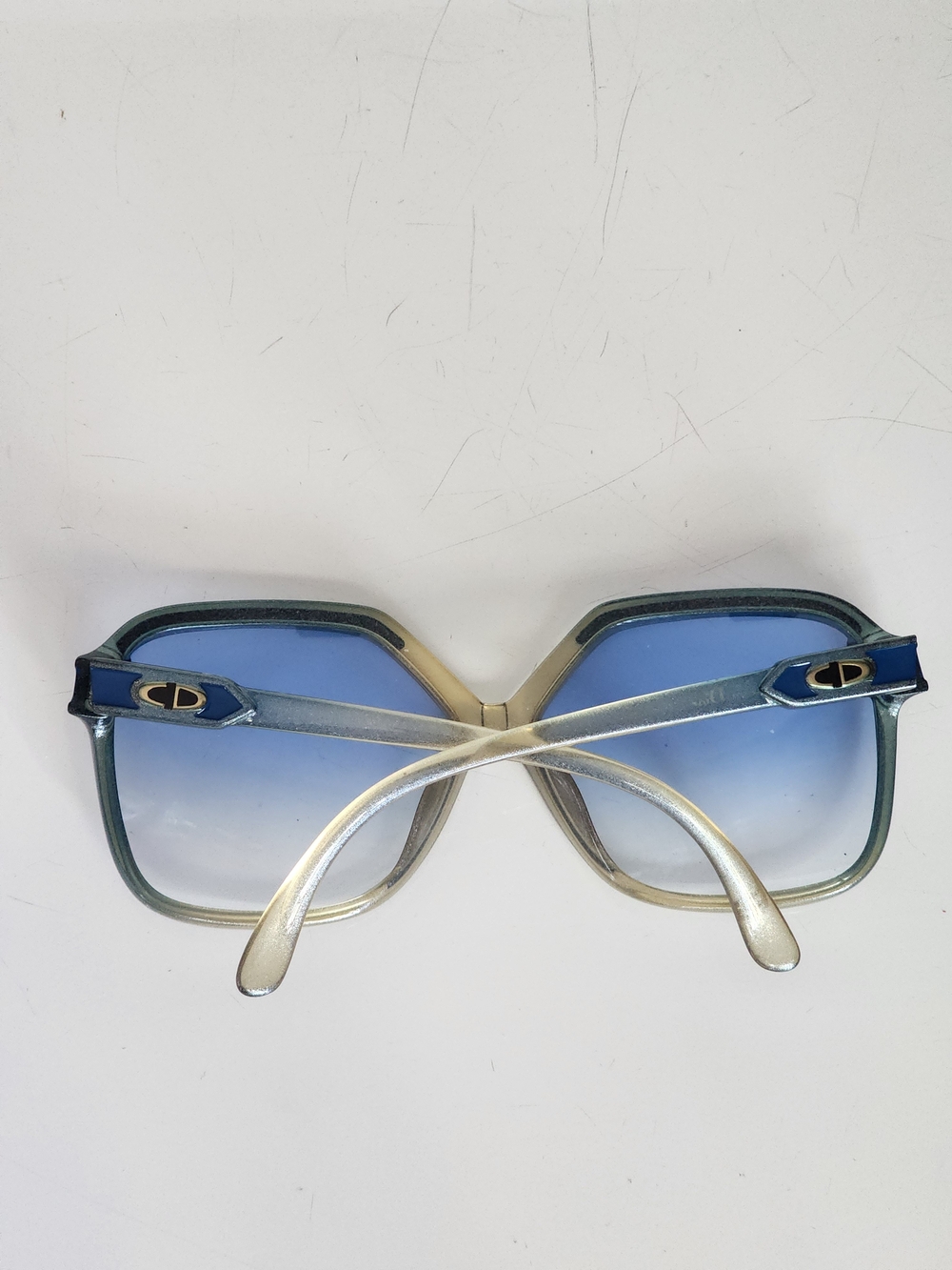 CHRISTIAN DIOR Vintage Oversized Gradient Blue Lenses Translucent Gold Frame - Picture 7 of 9